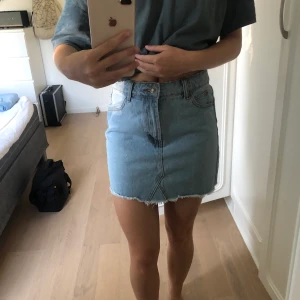 Blå jeanskjol - Fint skick 