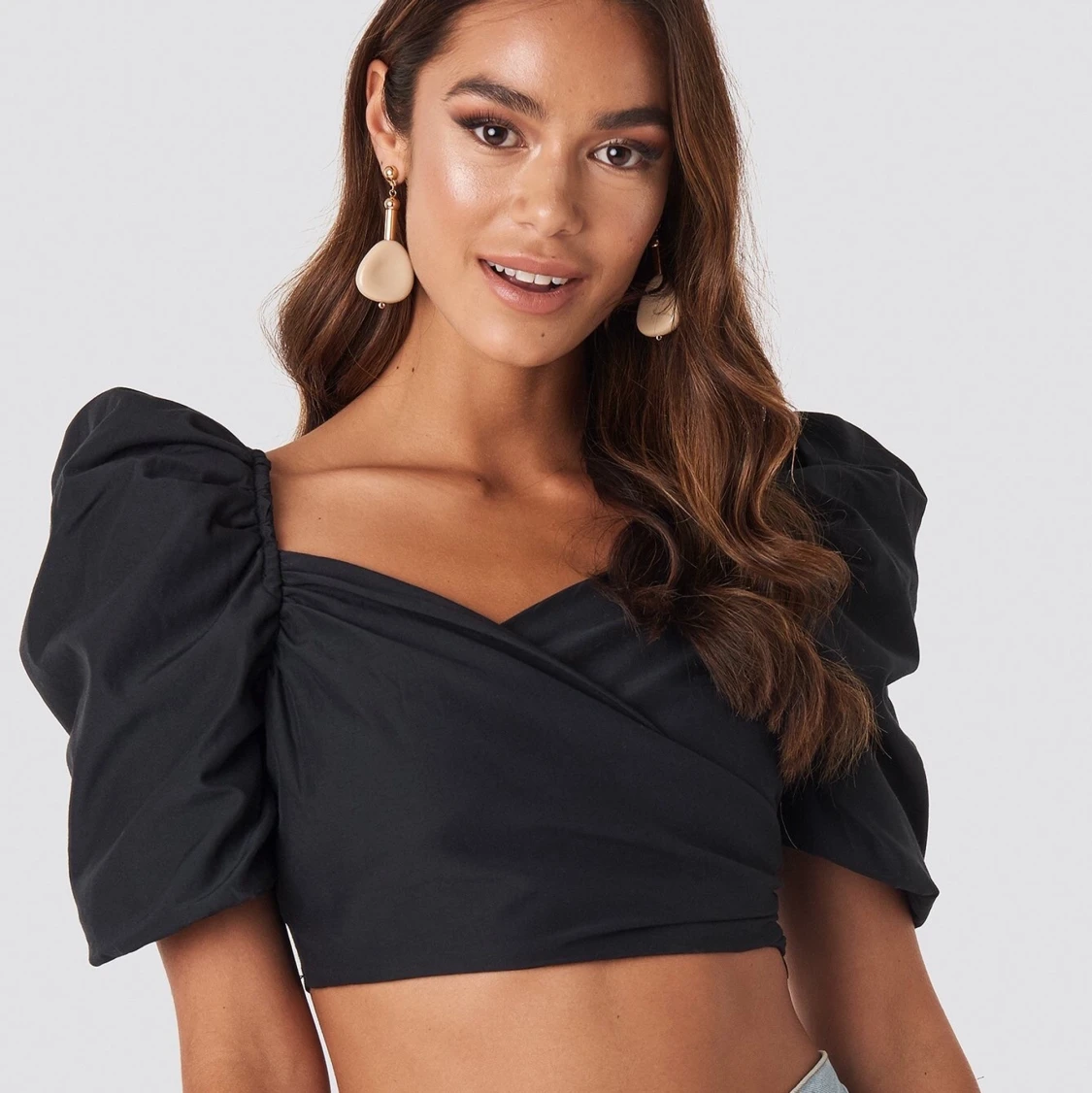 Puff Shoulder Crop Top