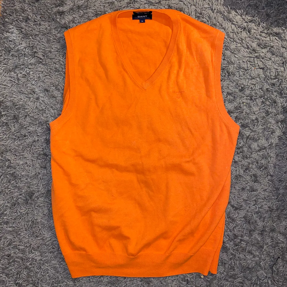 Orange overshirt från gant som passar mig som är strl S/M❤️ . Tröjor & Koftor.