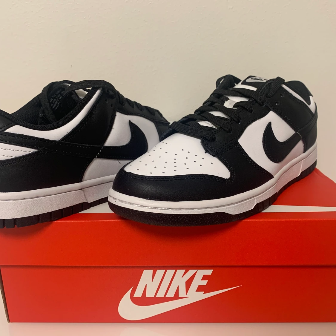 Nike dunk low svart och vit - 90