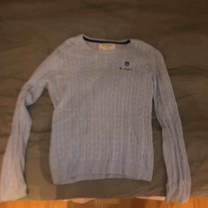  - En fin tröja ifrån Bondelid som är använd ett fåtal gånger.