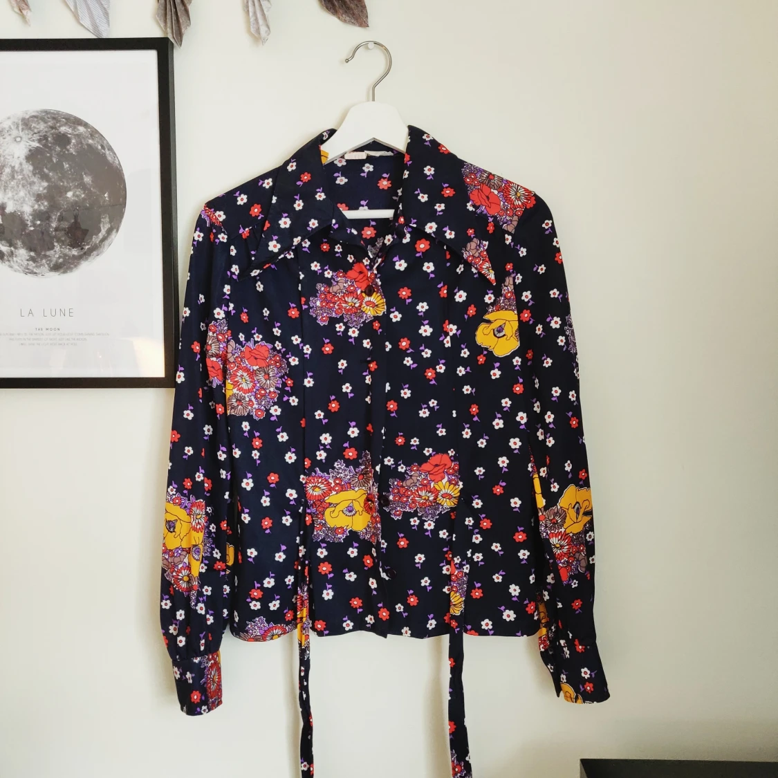 Retro skjorta med blommor