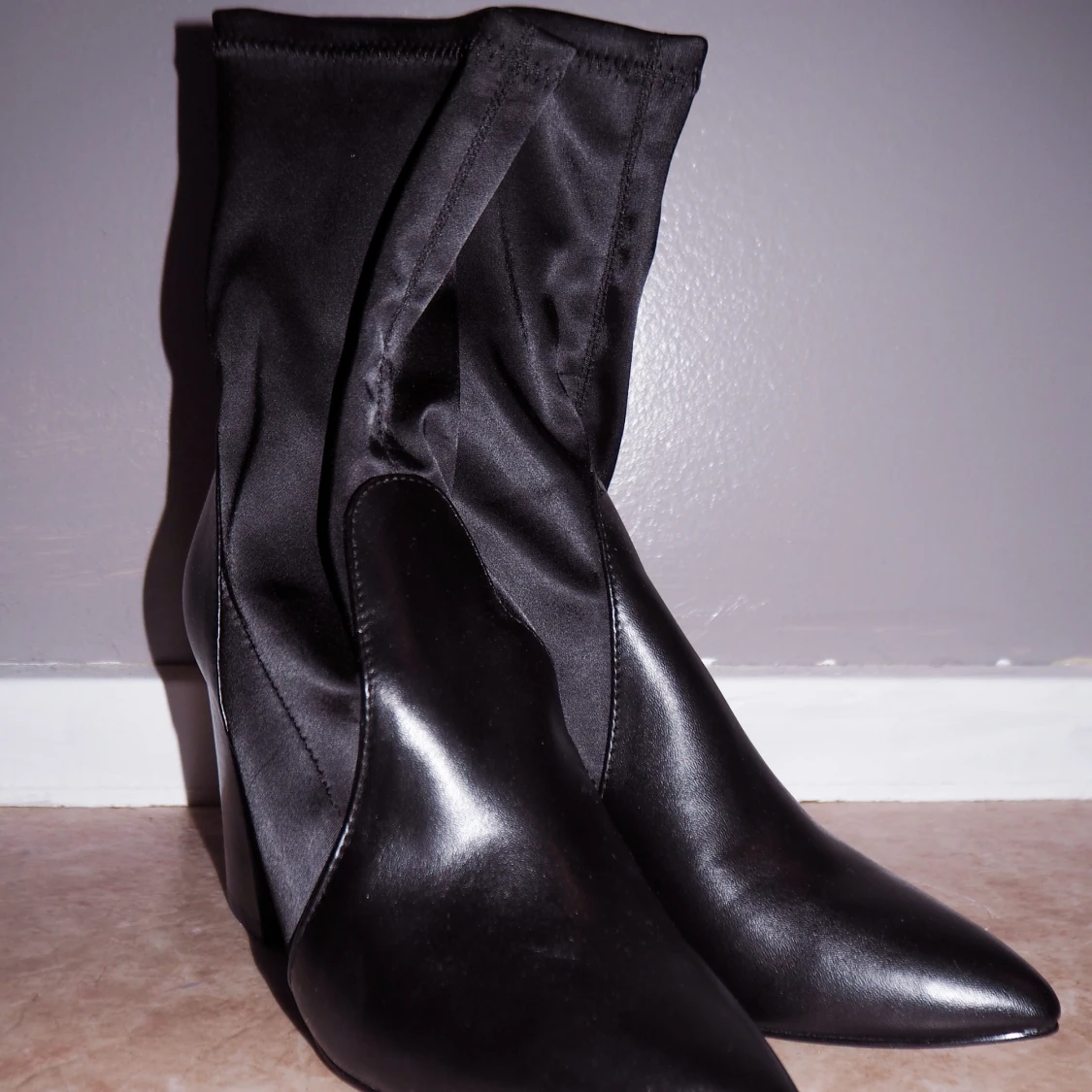 Oanvända snygga skor 38 - 90