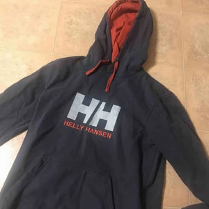  - Skön oversize från herr, finns inte längre kvar, ganska bra skick.