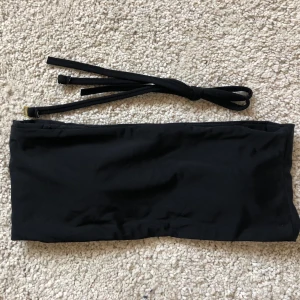Oanvänd bikinitopp - Säljer min helt oanvända bikini topp + band från ZAFUL i storlek S, passar 70/75A! Kan både mötas upp och skicka men köparen står för frakten på 49kr 🦋