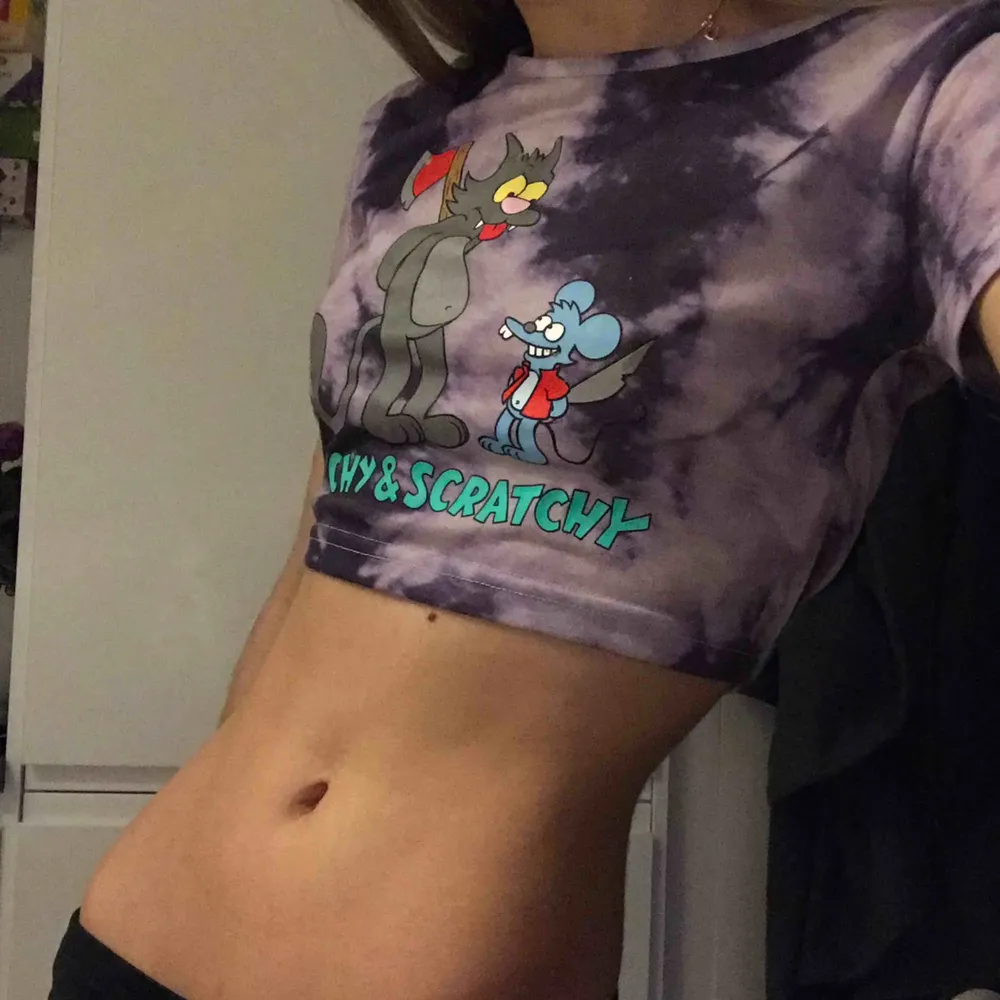 Itchy and Scratchy croptop🐭🐱🪓 🌸SOLD🌸. T-shirts.