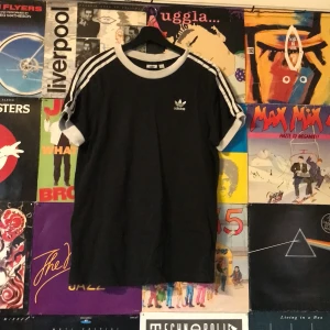 Adidas t-shirt - Adidas t-shirt storlek s