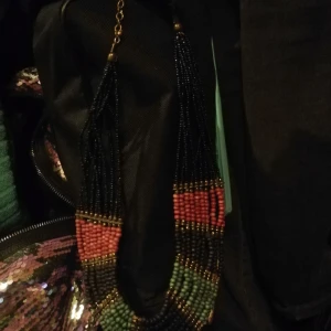 Halsband  - Stort halsband. Frakt tillkommer 