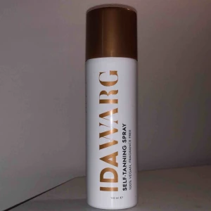  - En brun utan sol som är använd en gång, säljer på grund av att jag inte tål den. Jättefin färg o lätt att applicera❤️