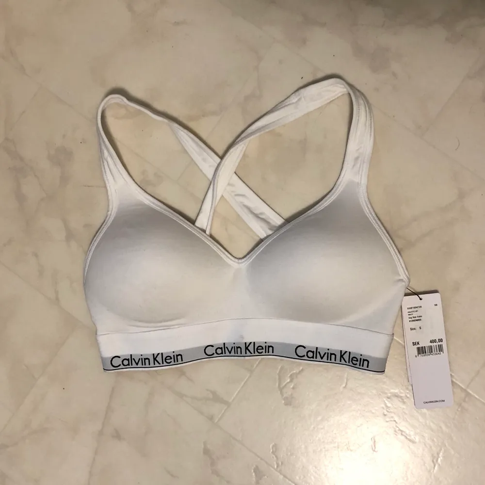 Never used Calvin Klein bralette size S. Shipping included . Accessoarer.