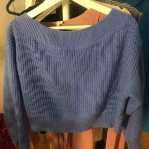  - Off shoulder tröja strl s, vet ej märke då jag köpte av en tjej på plick