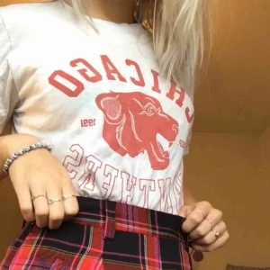  - T-shirt Gina Tricot ••• Storlek S känns som M 