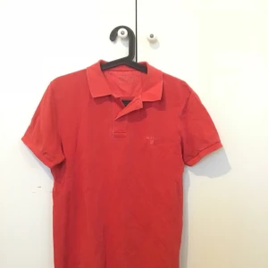 Gant pikè, Strl S - Bra skick, inte söndertvättad! Den är så i modellen