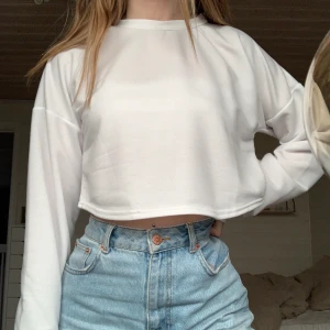 Boohoo tröja - Magtröja från boohoo i storlek M, men passar mer till en S. Nyskick. Pris-100kr