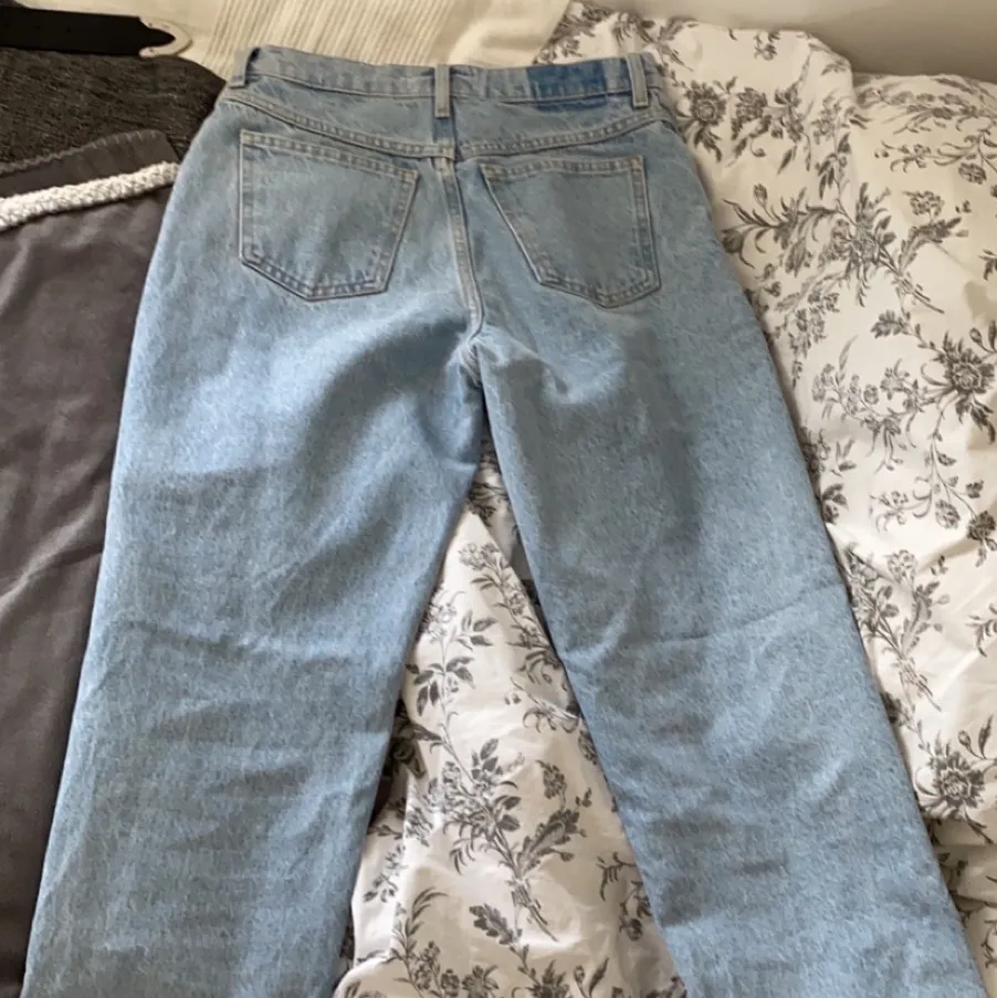 Helt nya ljusblåa jeans. Jeans & Byxor.