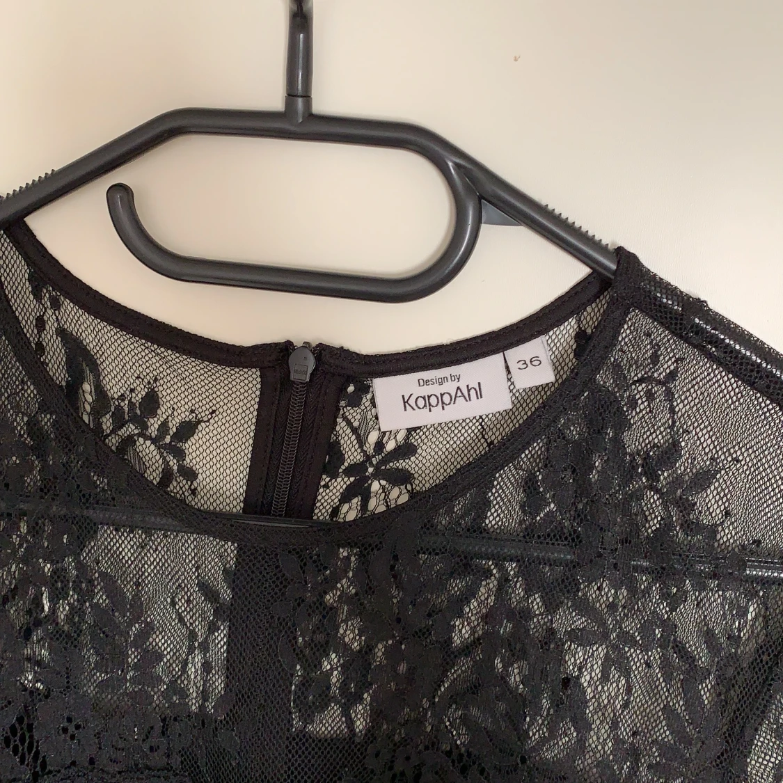 Väldigt fin klänning knappt använd - 90