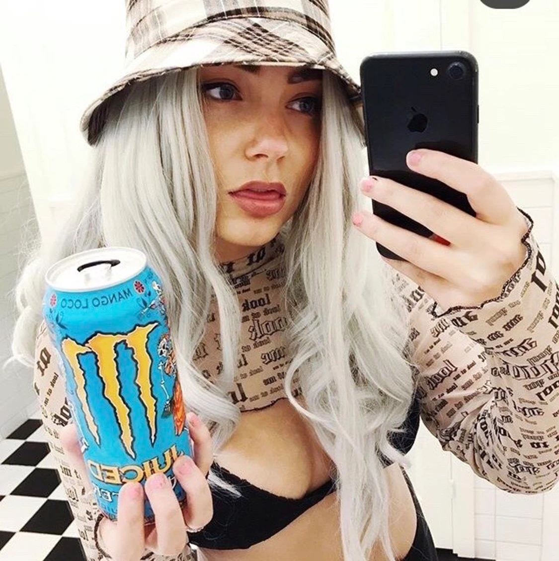 Silverblond frontlace wig