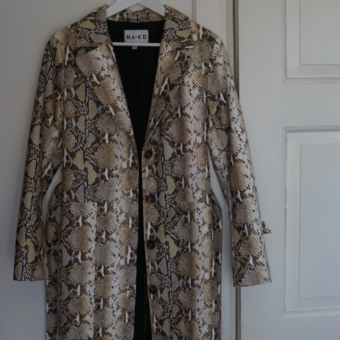 Kappa med ormprint đ