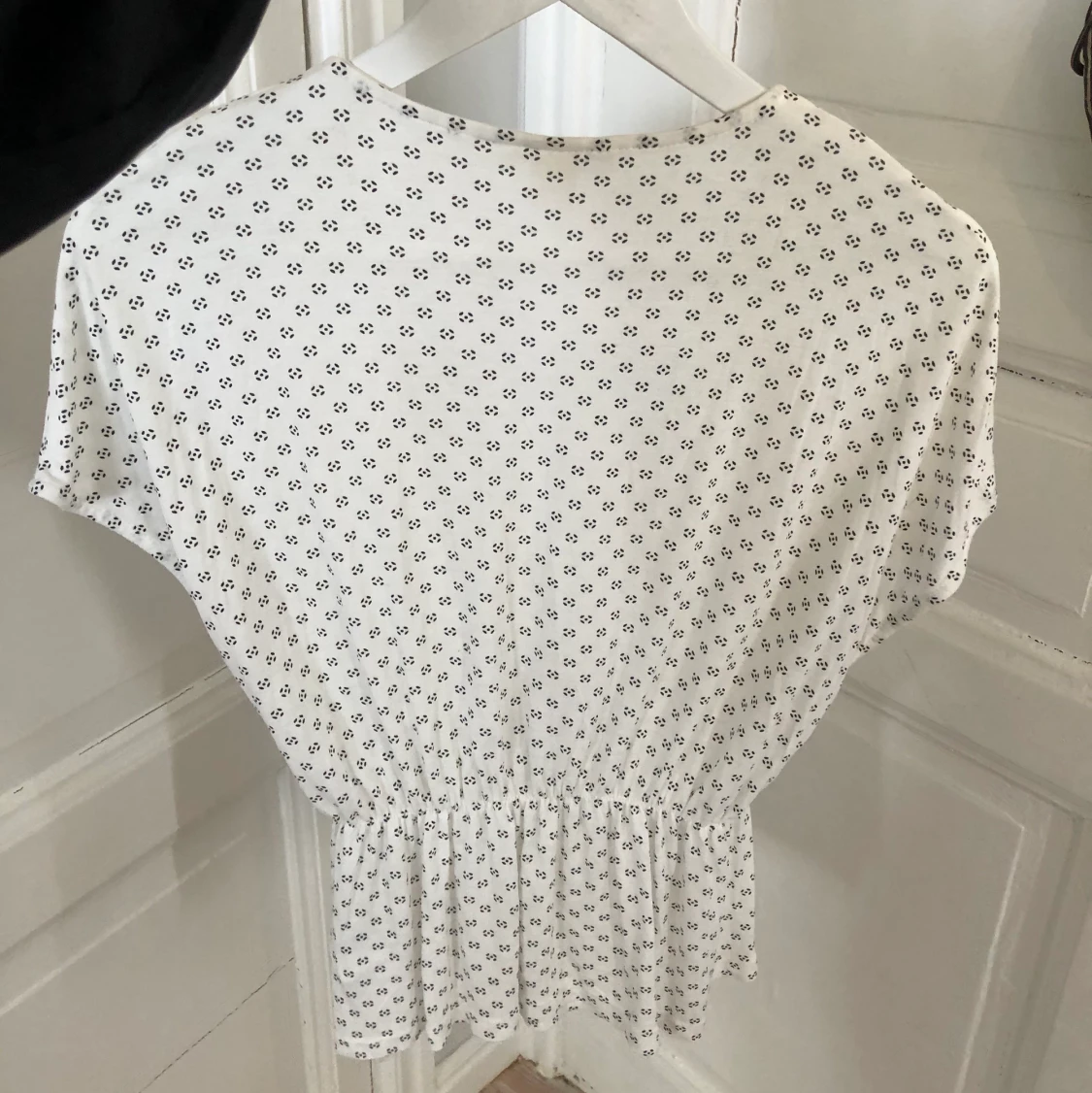 Topp med mönster  - 90