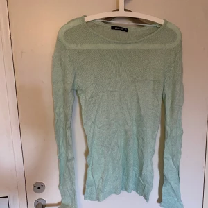 Ljusblå tröja  - Säljer denna  fina ljusblåa tröja hör av dig om du är intresserad eller har frågor kram!💓💓