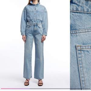 Säljer dessa slutsålda jeans från Gina Tricot, de är använda 4 gånger och är i strl 36, nypriset är 599:-