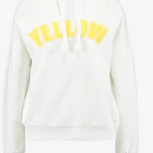 Hoodie gina tricot - En hoodie från Gina tricot. Använd fåtal gånger. Mer ”tight” i modellen. 