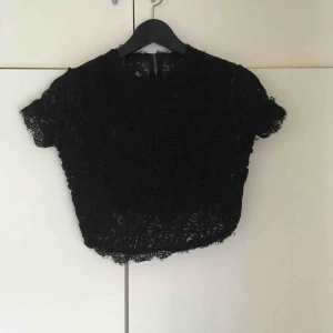  - Festlig topp från Zara, storlek S