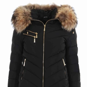  - Använd 1 vinter, så som i nyskick.  Pris kan diskuteras vid snabb affär.  Köparen står för frakten, annars möts jag enbart upp i Norrköping. 