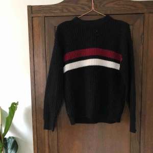  - Twintip tröja ⭐️ mötas i Odenplan kl 16.00 på vardagar eller i Uppsala nästan när som helst ♥️