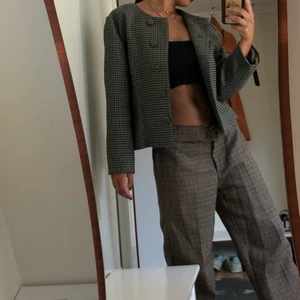 Sjukt cool jacka! - Säljer denna skit coola jackan som passar perfekt till hösten. 