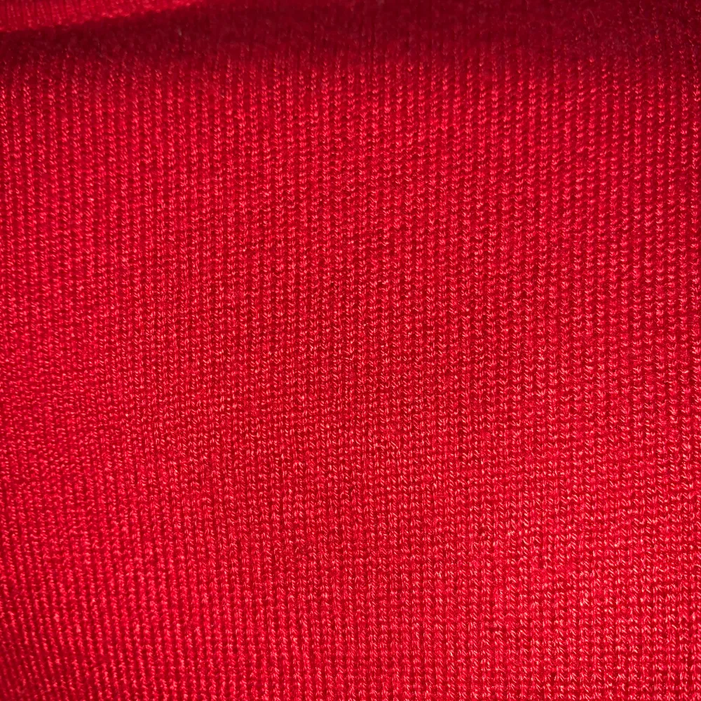 Röd stickad tröja från only. I fint skick. 50kr+ frakt. 💞. Tröjor & Koftor.