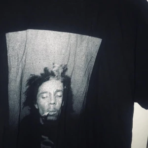 Bob Marley t shirt  - Använd 2 gånger 