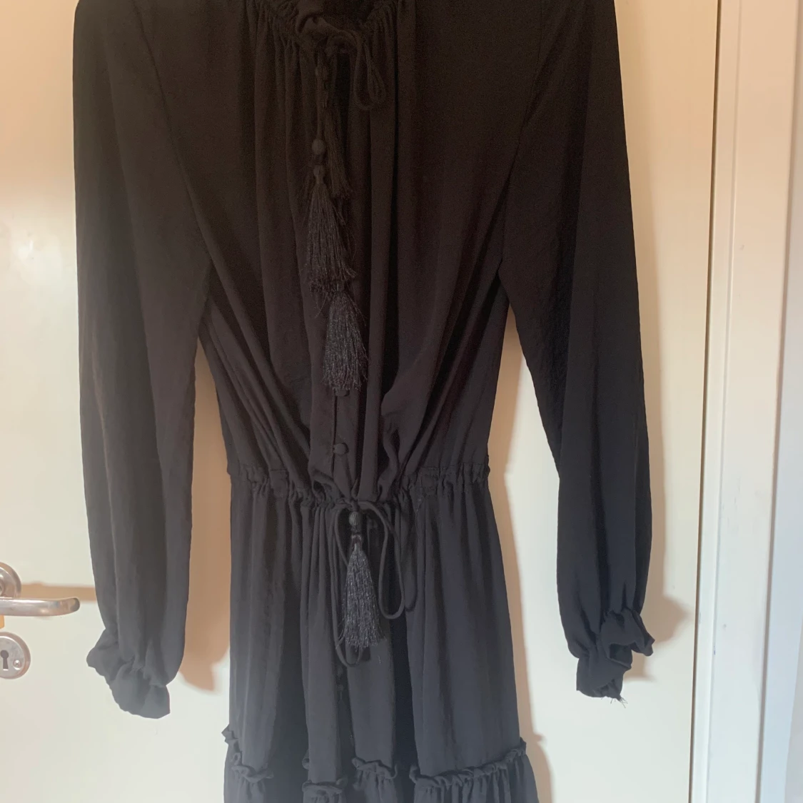 Söt svart klänning  - 90