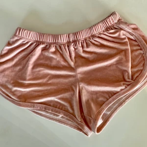 Velour shorts size small - Very cute, good condition 
