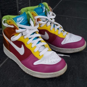 Nike skor i flera färger  - Sjukt snygga nikeskor 