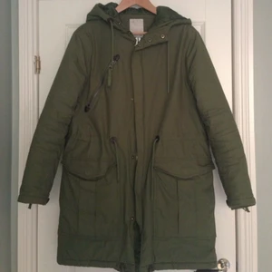 Militärgrön parkas Resteröds strl M - Militärgrön parkas Resteröds strl M