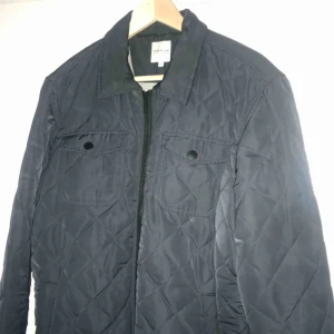  - Strl M, du står för frakten 