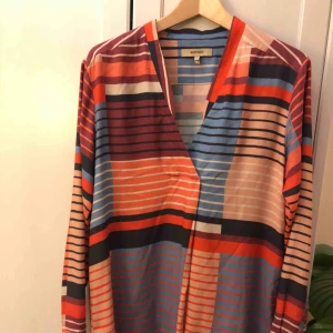  - Tunika från Whyred, använd ett par gånger, bra skick! 