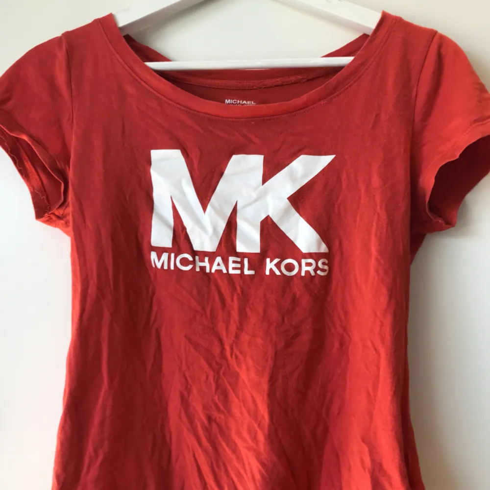 Michael Kors T-shirt . T-shirts.