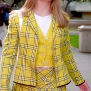 Clueless kavaj - Gulrutig 90-tals kavaj!! Påminner om den kända outfiten från clueless filmen 💁🏼‍♀️