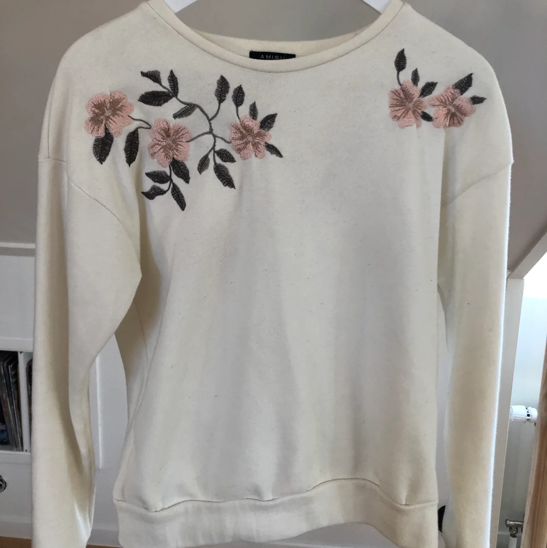 Blommig sweatshirt