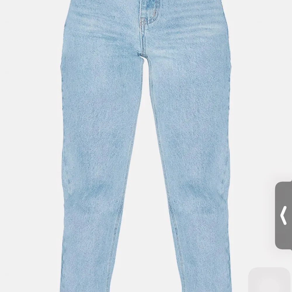 Blå jeans aldrig använda säljer princess grund av storlek. Jeans & Byxor.
