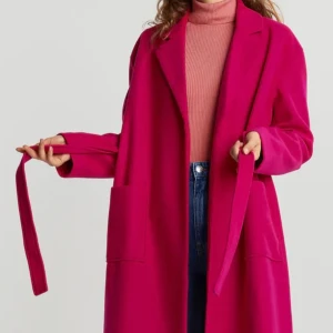 Rosa kappa - Säljer denna jättefina rosa kappa från Gina.  Den är helt ny och aldrig använd, säljer på grund av att det inte är min stil.