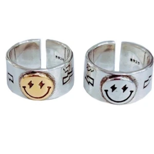 Silver ring - Ring i äkta silver med smiley🥰🥰