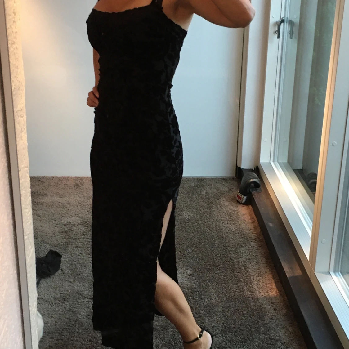 Svart långklänning