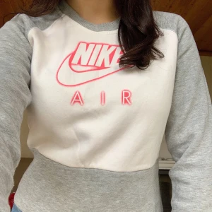 Tröja Nike Air - Tröja Nike Air i storlek S, frakt ingår ej men kan mötas upp❣️❣️