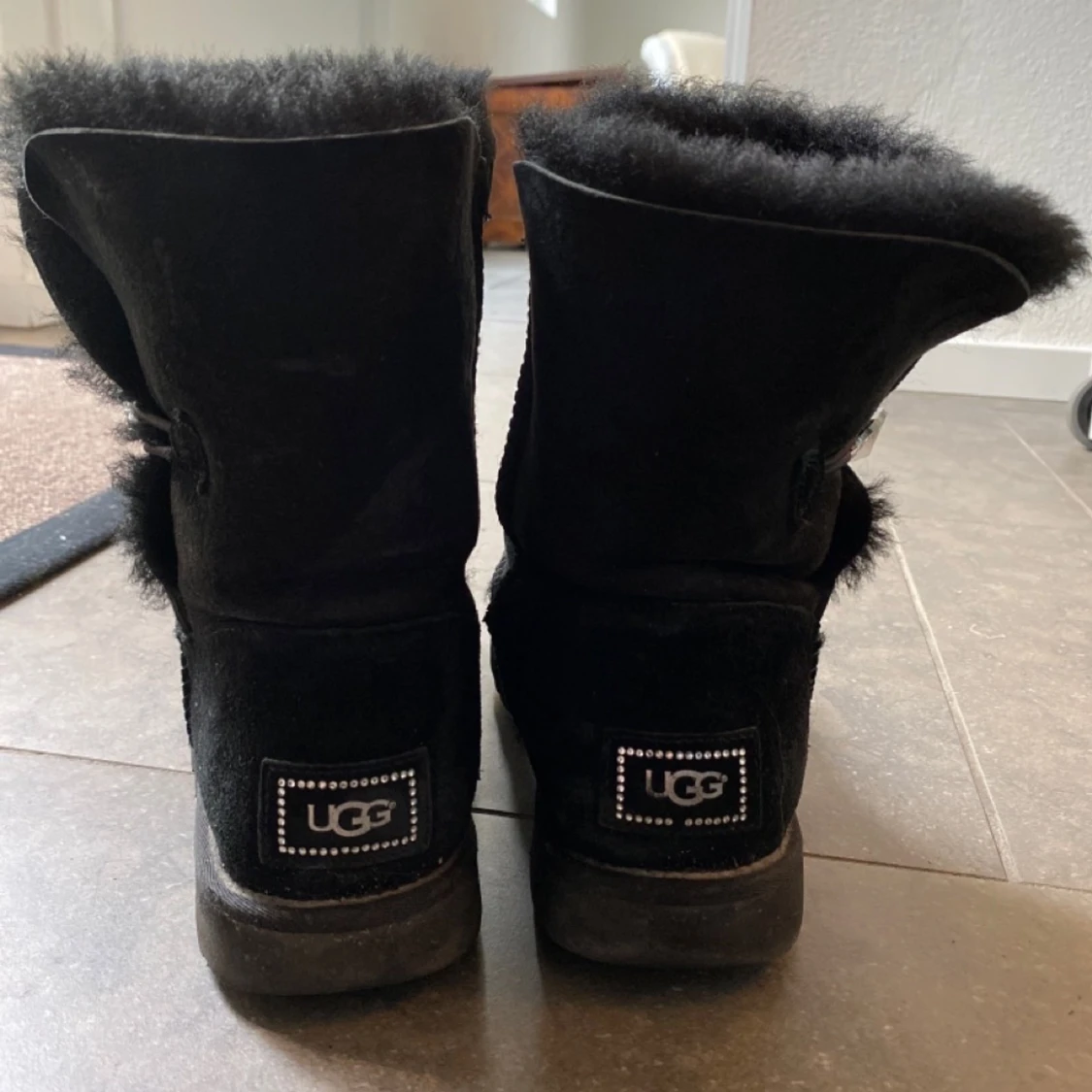 UGG - 90