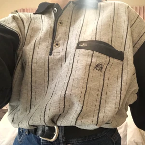 Vintage tröja  - Randig tröja från jujo collection. Priset kan diskuteras