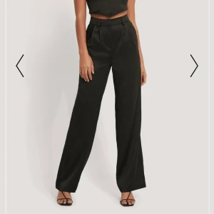 Silkes byxor från Nakd - Helt nya med tag kvar!! fel storlek därför dom säljs, slut på hemsidan 🥰 vid stort intresse blir de budgivning