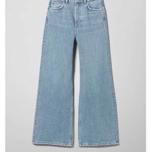 Help nya (Ace) jeans från weekday, storlek 24/30